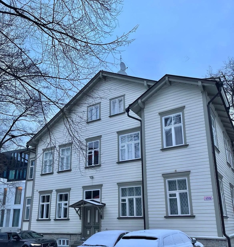 Maja uksed ja aknad restaureeritud